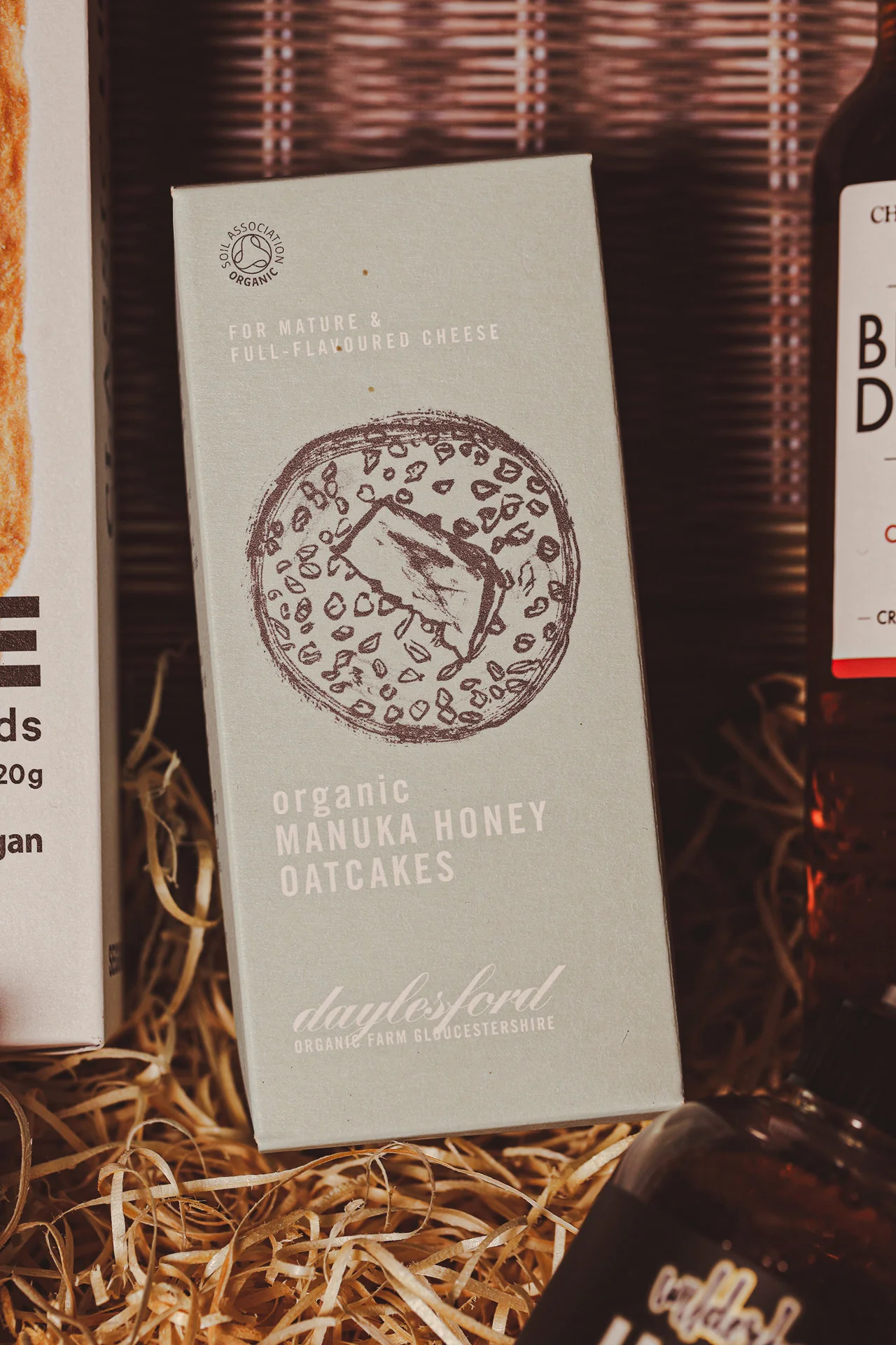 Luxurious Honey and Aperitifs Set - Image 3