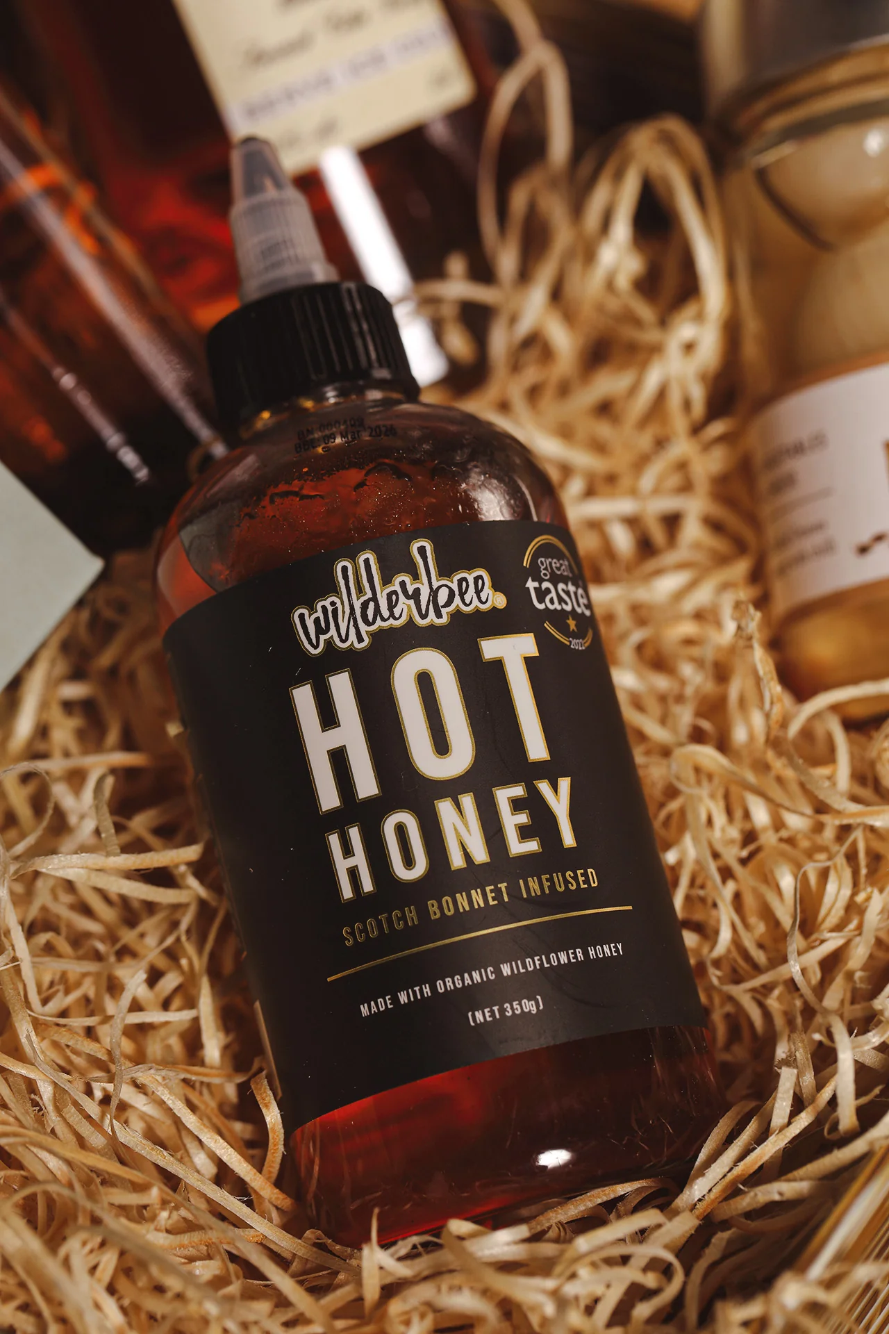 Luxurious Honey and Aperitifs Set - Image 7